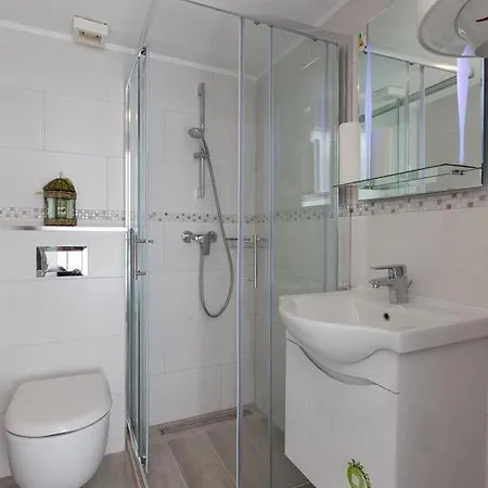 Pomet Delux アパート *